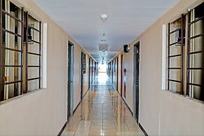 OYO 93426 Metro Suites Apartment By Goodvibes