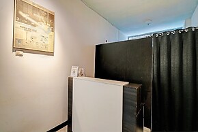 OYO 93426 Metro Suites Apartment By Goodvibes