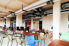 OYO 93439 The Suites Metro Apartment By Interindo