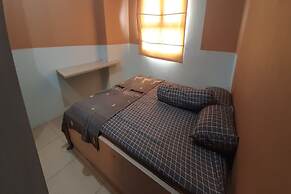 OYO 93439 The Suites Metro Apartment By Interindo