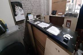 OYO 93439 The Suites Metro Apartment By Interindo