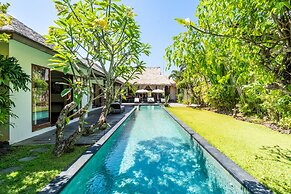 Villa Ku Besar by Villa Finder