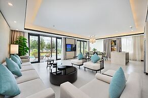 Emerald Ho Tram Resort