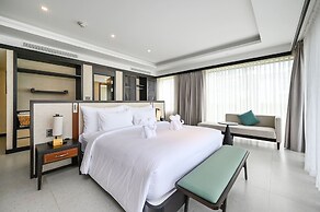 Emerald Ho Tram Resort