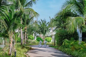 Emerald Ho Tram Resort