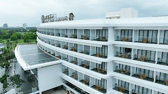 Emerald Ho Tram Resort