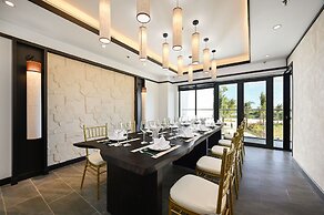 Emerald Ho Tram Resort