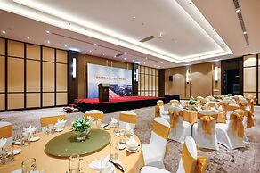 Emerald Ho Tram Resort