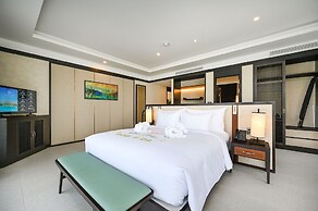 Emerald Ho Tram Resort