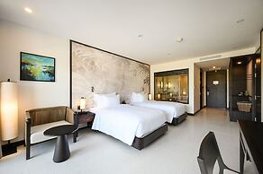 Emerald Ho Tram Resort