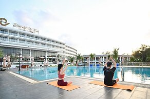 Emerald Ho Tram Resort