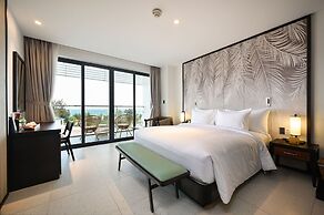 Emerald Ho Tram Resort