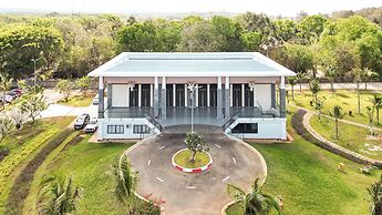 Emerald Ho Tram Resort