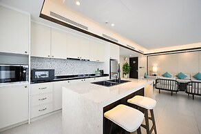 Emerald Ho Tram Resort