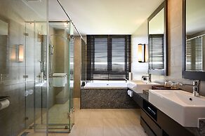 Emerald Ho Tram Resort