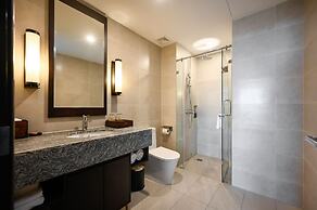 Emerald Ho Tram Resort