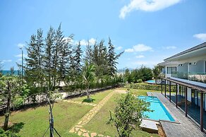 Emerald Ho Tram Resort