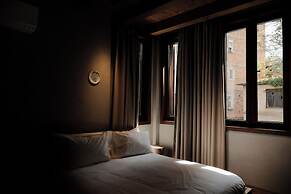 Faces & Places Boutique Hotel