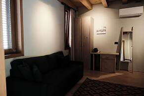 Faces & Places Boutique Hotel