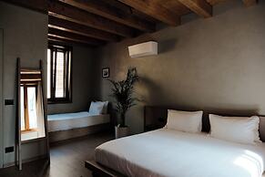 Faces & Places Boutique Hotel