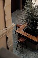 Faces & Places Boutique Hotel