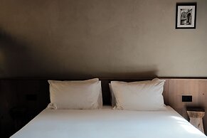 Faces & Places Boutique Hotel