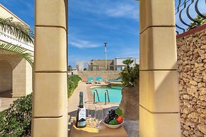 Villa & Pool 2 Mellieha Bay Retreat
