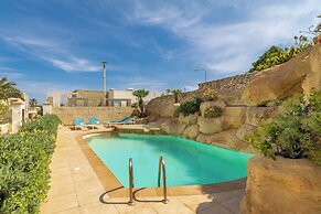 Villa & Pool 3 Mellieha Bay Retreat