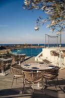 XVI Suites