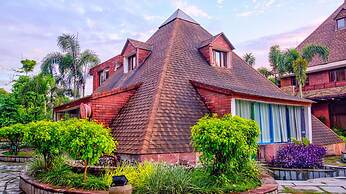 ShriGo Resort Pyramid Home Divine