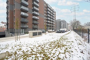 Elegant Studio Free Garage by Renters