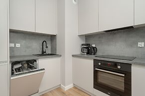 Elegant Studio Free Garage by Renters