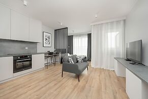 Elegant Studio Free Garage by Renters