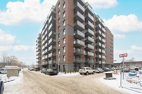 Elegant Studio Free Garage by Renters