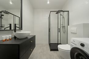 Elegant Studio Free Garage by Renters