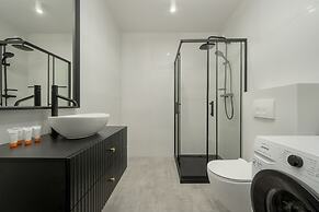 Elegant Studio Free Garage by Renters