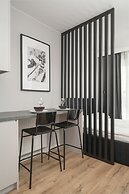 Elegant Studio Free Garage by Renters