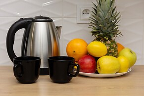 White Studio in City Center by Renters