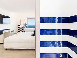 Sapphire Rooms