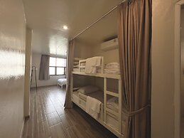 Krung Tone Hostel