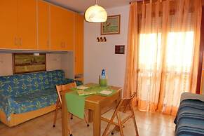 Essential Studio Apartment Near the Beach