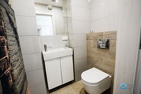 Family Apartment by 3City Rentals