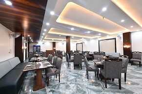 Click Hotel Narayana