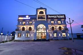 Click Hotel Narayana