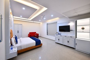 Click Hotel Narayana