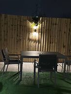 Immaculate 4-bed Detached House in Bootle