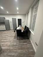 Immaculate 4-bed Detached House in Bootle