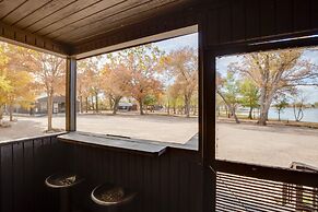 Reservoir & Dock Access: Pet-friendly Kerens Cabin