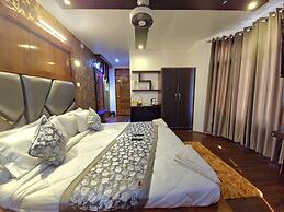 Seven Hills Hotel Srinagar