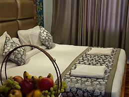 Seven Hills Hotel Srinagar